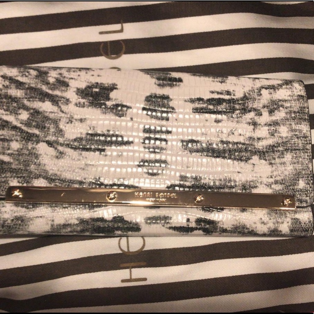 Henri Bendel Wallet